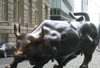 牛雕塑-城市街道大型仿真动物玻璃钢仿铜奔跑的牛雕塑