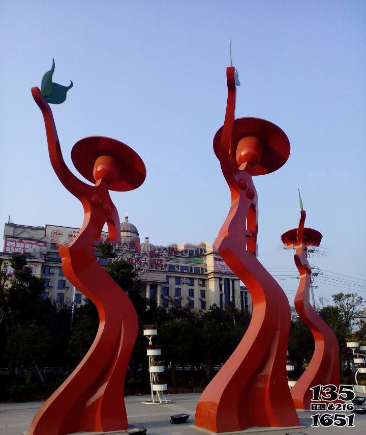 跳舞蹈雕塑-商业广场不锈钢跳舞的抽象人物雕塑高清图片