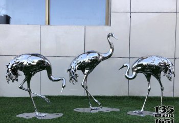 仙鹤雕塑-景区街道创意仿真动物景观不锈钢镜面仙鹤雕塑