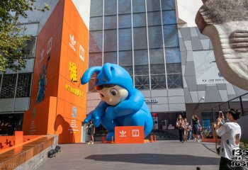 人物雕塑-街道创意玻璃钢彩绘卡通人物雕塑