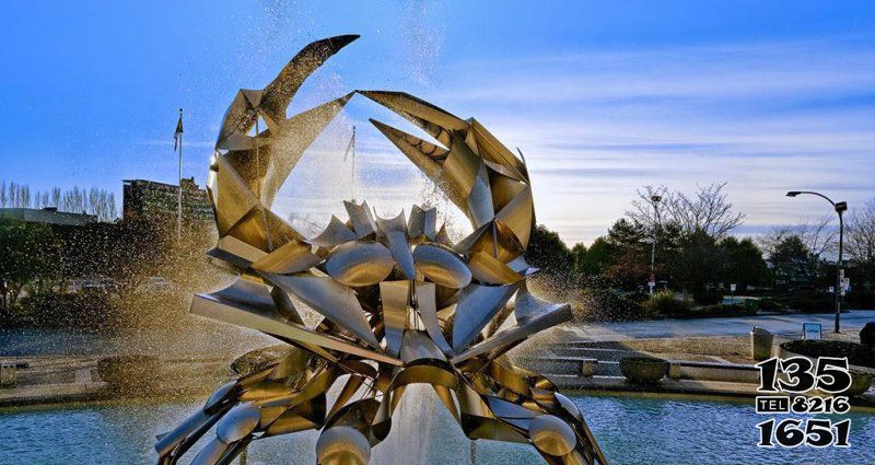 喷泉雕塑-企业不锈钢抽象螃蟹喷泉景观雕塑高清图片