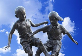 足球雕塑-儿童踢球校园玻璃钢仿铜景观雕塑