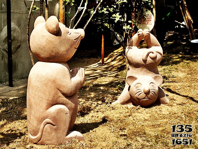 老鼠雕塑-户外广场创意大理石玩耍的老鼠雕塑高清图片