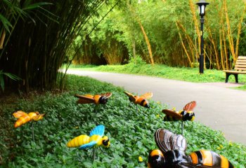 蜜蜂雕塑-公园竹林草丛仿真电源灯树脂蜜蜂雕塑
