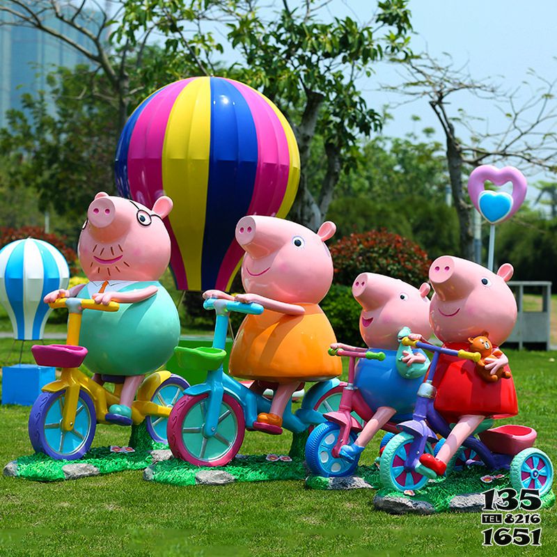自行车雕塑-卡通雕塑小猪佩奇骑自行车幼儿园雕塑摆件高清图片