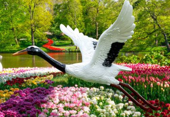 丹顶鹤雕塑-公园广场大型仿真动物飞翔的丹顶鹤雕塑