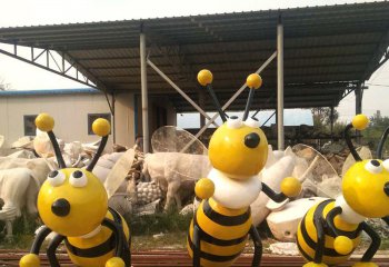 蜜蜂雕塑-商业街公园摆放彩绘黄色玻璃钢蜜蜂雕塑