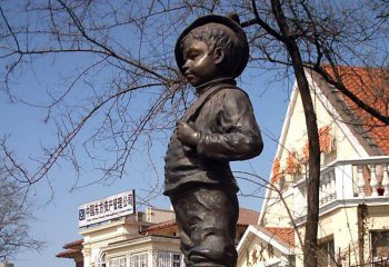 儿童雕塑-街道公园穿靴子的小男孩人物铜雕儿童雕塑
