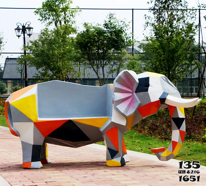 大象雕塑-公园景区大型玻璃钢座椅大象雕塑高清图片