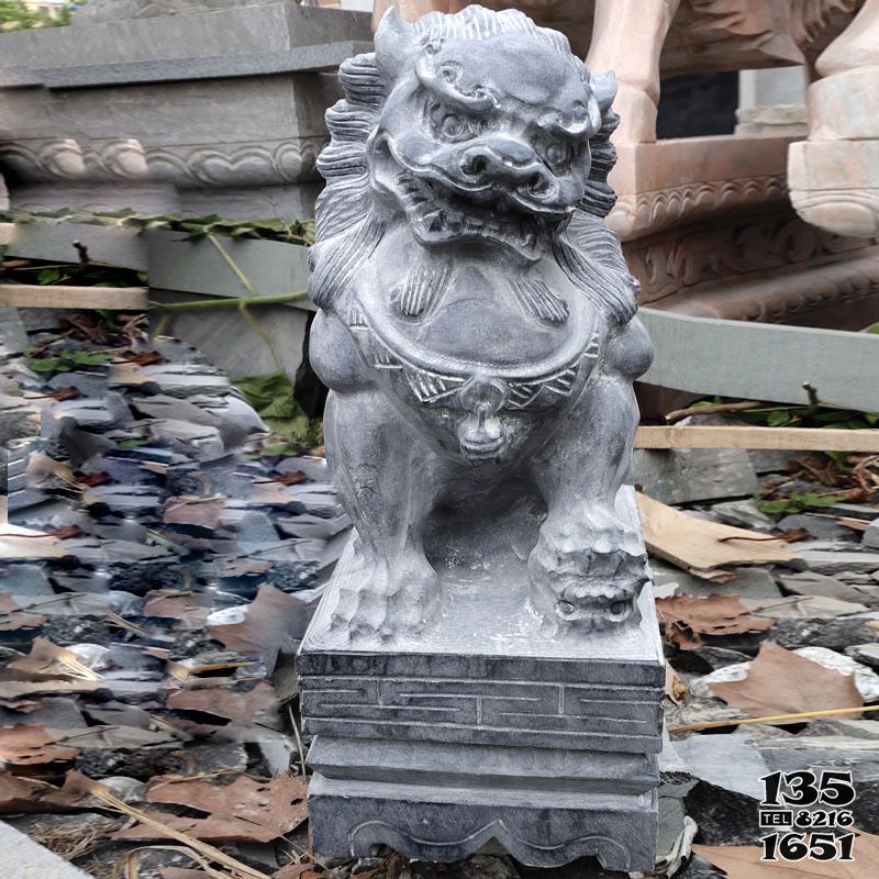 狮子雕塑-景区创意青石石雕镇宅狮子雕塑高清图片
