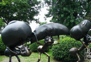 蚂蚁雕塑-景区公园三只铸铜蚂蚁搬东西青铜蚂蚁雕塑