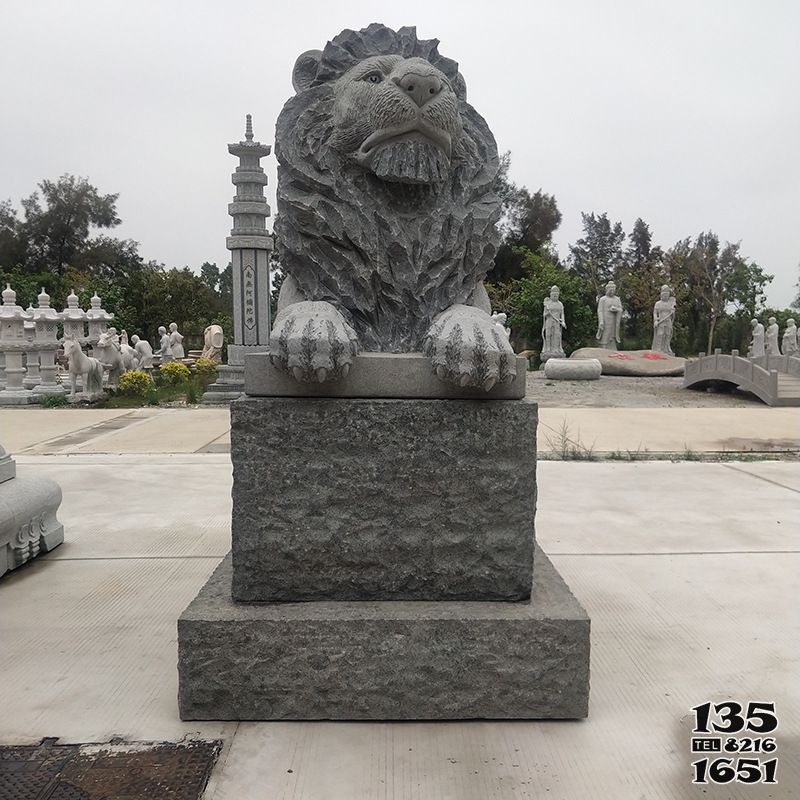 狮子雕塑-公园广场大理石石雕大型仿真动物卧着的狮子雕塑高清图片