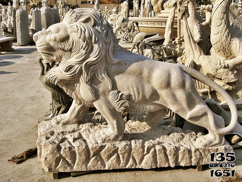狮子雕塑-户外园林大型大理石石雕庭院景观狮子雕塑高清图片