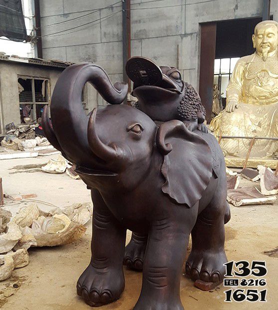 大象雕塑-庭院户外大型不锈钢仿铜大象雕塑高清图片