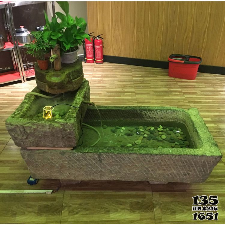 石槽雕塑-石槽石头鱼缸花盆石缸水槽庭院阳台流水景观组合牛马猪槽石磨摆件 石槽雕塑-石槽石头鱼缸花盆石缸水槽庭院阳台流水景观组合牛马猪槽石磨摆件高清图片