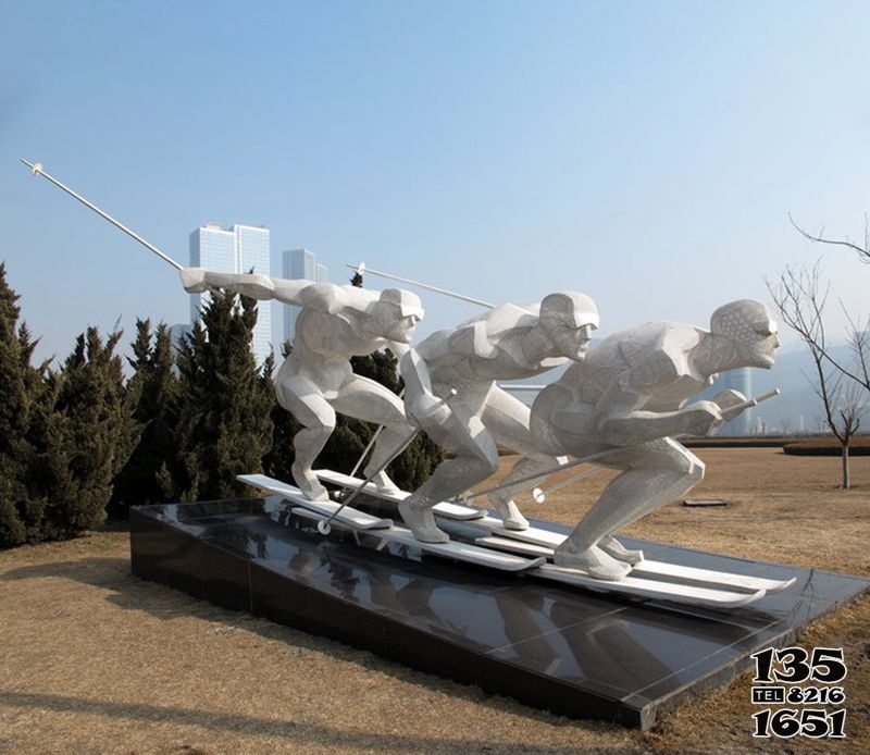 滑雪雕塑-学院操场摆放不锈钢人物滑雪雕塑高清图片