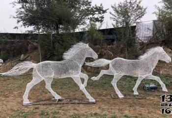 马群雕塑-公园里播放的两匹奔跑的不锈钢创意马群雕塑