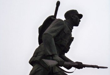八路军雕塑-园林创意冲锋的八路军雕塑