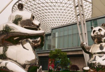 熊猫雕塑-大型商业街摆放的抛光卡通不锈钢雕塑