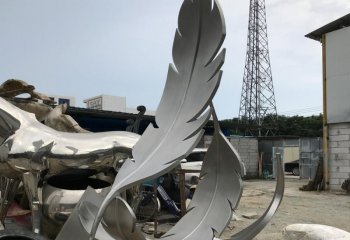 羽毛雕塑-公园三片创意的不锈钢羽毛雕塑