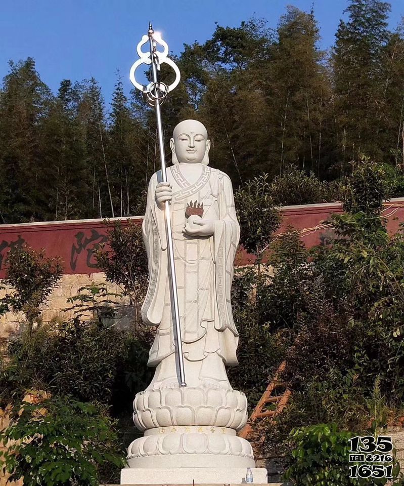 地藏王雕塑-佛像石雕户外摆件广场景观地藏王雕塑高清图片