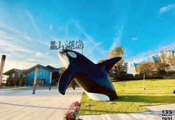 鲸鱼雕塑-公园摆放的半身玻璃钢彩绘鲸鱼雕塑