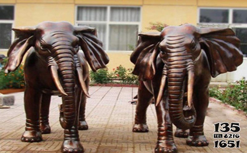 大象雕塑-户外园林玻璃钢仿铜仿真动物景观大象雕塑高清图片