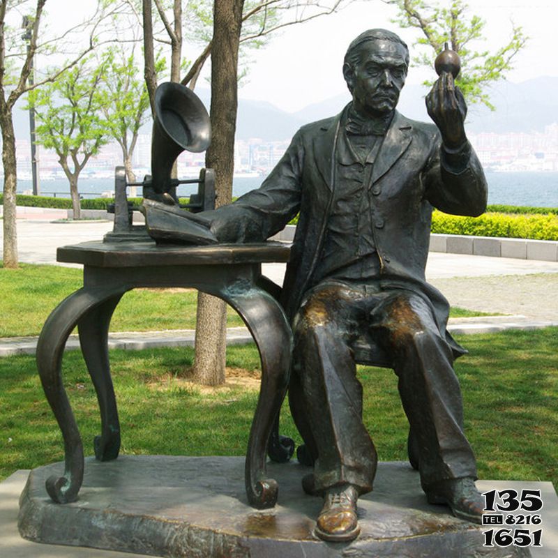 爱迪生雕塑-世界名人著名的美国发明家爱迪生铸铜雕爱迪生雕塑高清图片