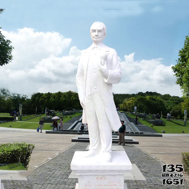 爱迪生雕塑-汉白玉公园广场世界名人石雕爱迪生雕塑高清图片