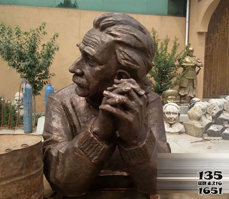 爱因斯坦雕塑-名人铜雕思考的爱因斯坦高清图片