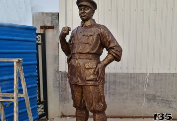 八路军雕塑-广场铜雕站着的八路军雕塑