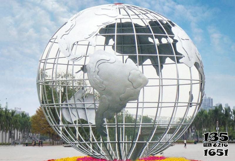 地球仪雕塑-不锈钢地球仪雕塑大型金属镂空圆球户外抽象景观创意就地球仪雕塑高清图片