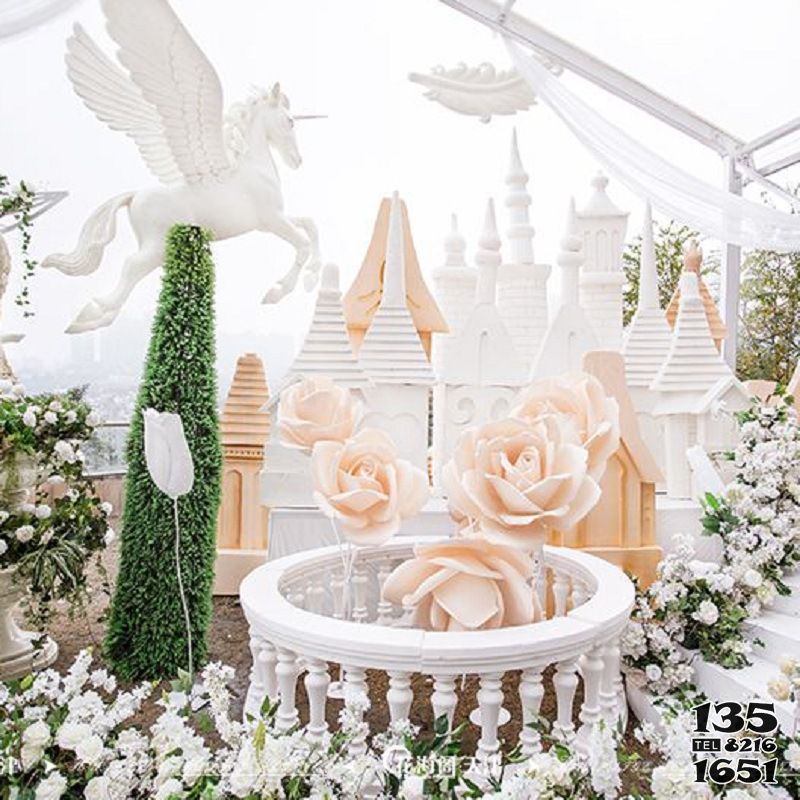 婚庆泡沫雕塑-城堡舞台背景大型卡通飞马动物模型节日道具商场美陈雕塑高清图片