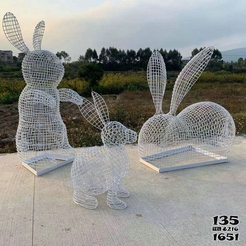 兔子雕塑-小区广场公园学校白色网格兔子一家三口不锈钢雕塑