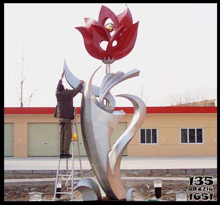 花朵雕塑-不锈钢公园校园抽象植物花朵雕塑高清图片