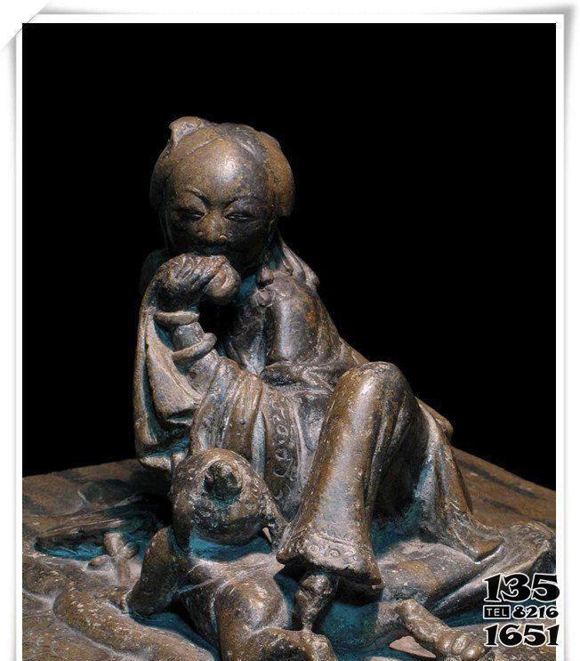 母子雕塑-景区创意铜铸听妈妈讲故事的母子雕塑高清图片