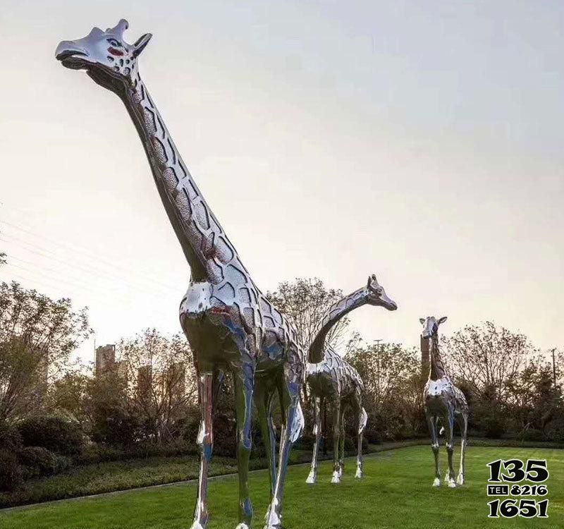长颈鹿雕塑-公园大型不锈钢浮雕仿真动物长颈鹿雕塑