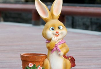 兔子雕塑-幼儿园一只黄色背书包的玻璃钢兔子雕塑