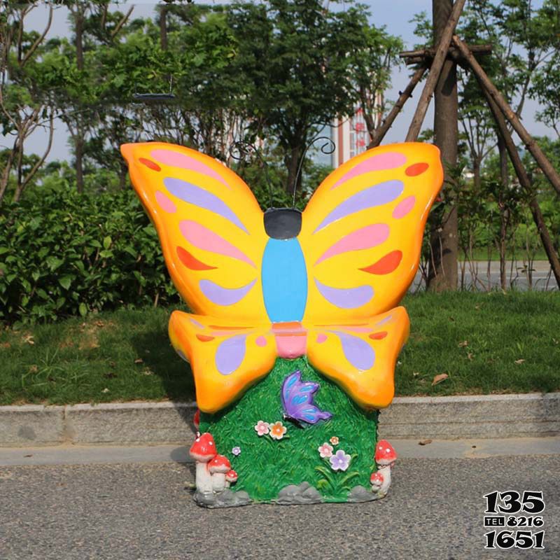 座椅雕塑-景区草坪摆放黄色蝴蝶玻璃钢动物摆件雕塑高清图片