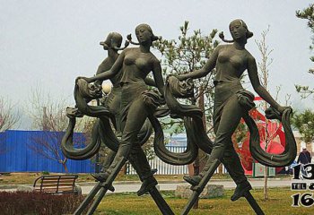 女孩雕塑-公园踩高跷行走的人物铜雕女孩雕塑