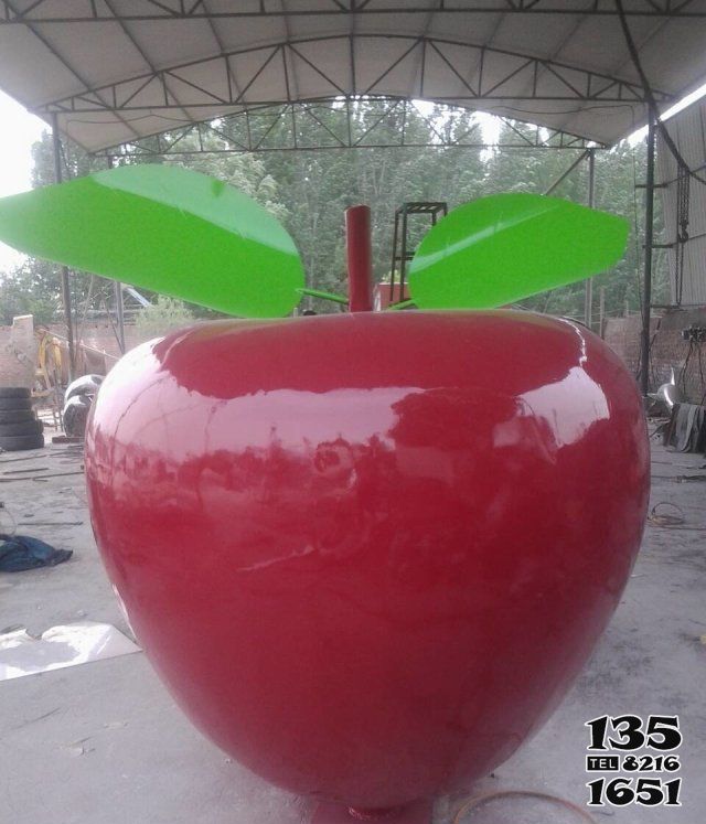 苹果雕塑-幼儿园公园玻璃钢苹果景观雕塑高清图片