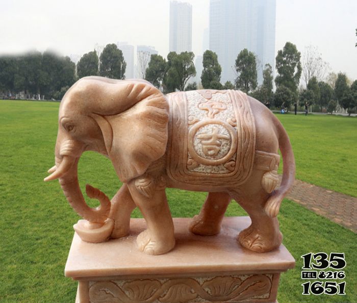 大象雕塑-户外花园晚霞红石雕大象雕塑高清图片
