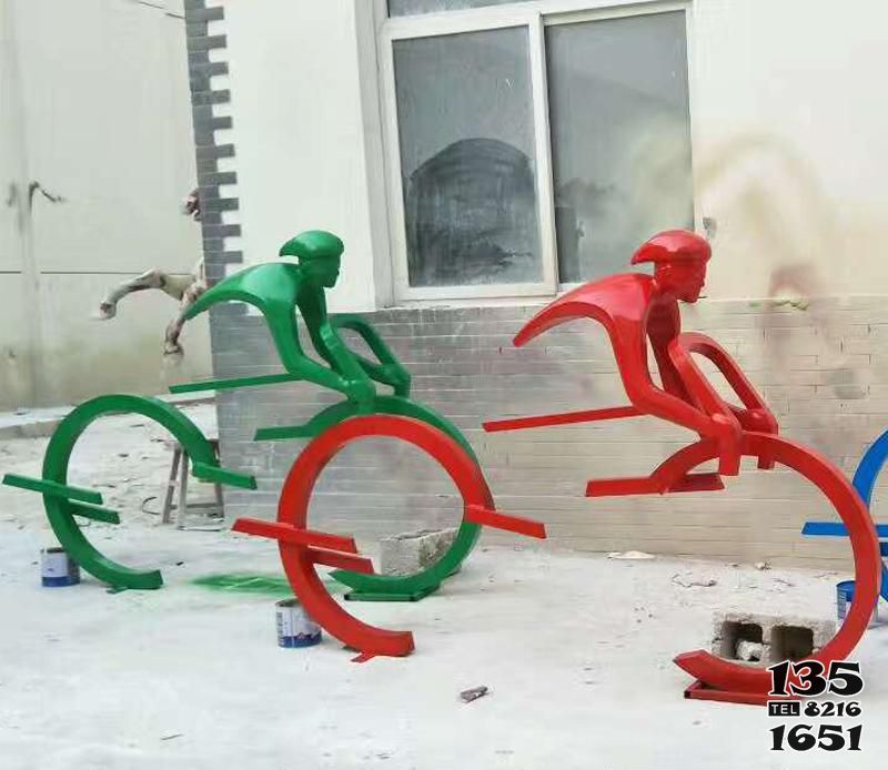 自行车雕塑-广场不锈钢抽象单车人物雕塑高清图片