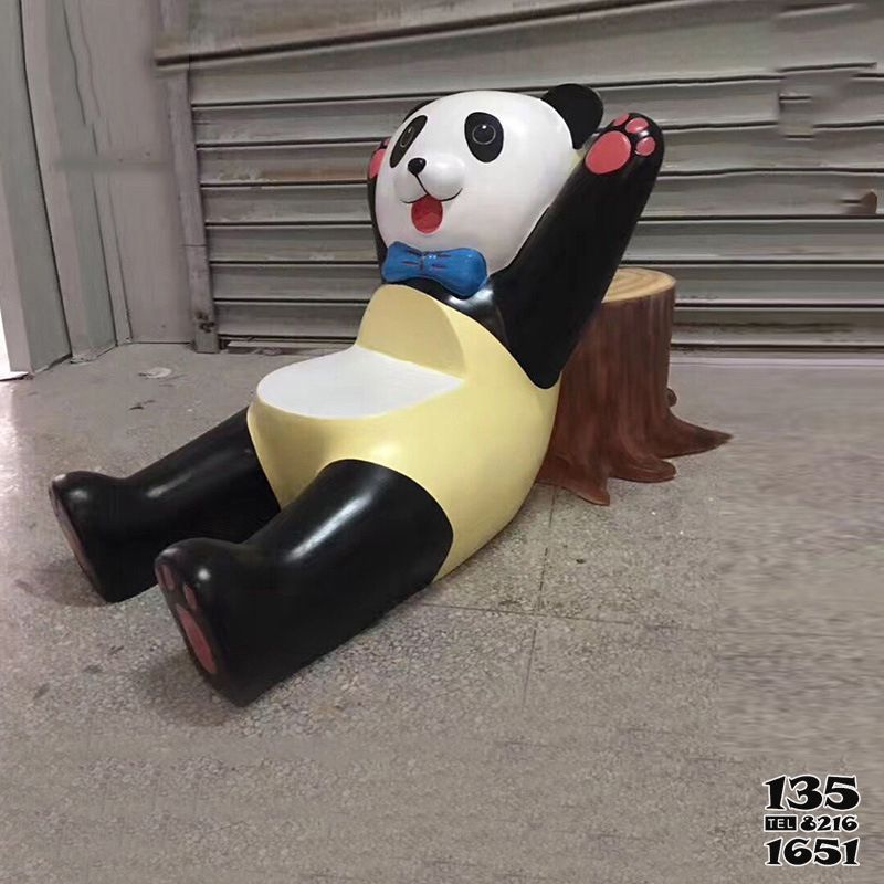 座椅雕塑-幼儿园大型卡通熊猫玻璃钢动物休闲座椅高清图片