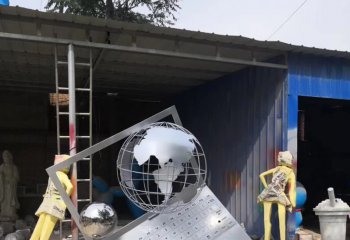 地球仪雕塑-创意不锈钢电脑上的地球仪雕塑