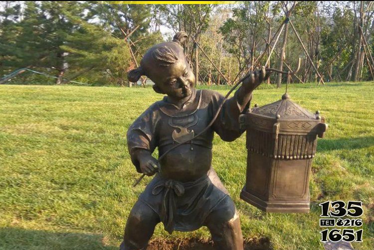 灯笼雕塑-打着灯笼的儿童公园景观铜雕雕塑高清图片