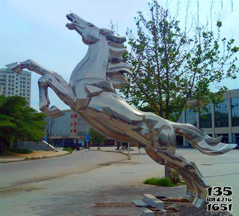 马雕塑-城市街道不锈钢镜面奔腾的马雕塑