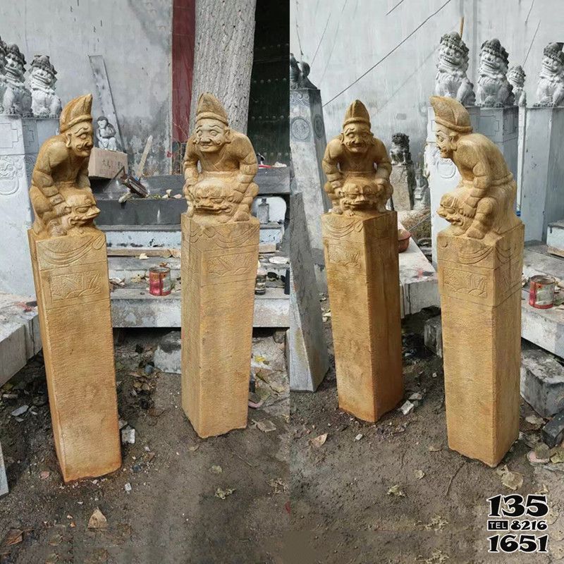 拴马柱雕塑-人物浮雕做旧仿古庭院门前摆放拴马柱雕塑高清图片