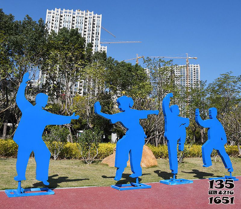 太极雕塑-城市广场不锈钢彩绘太极人物雕塑高清图片