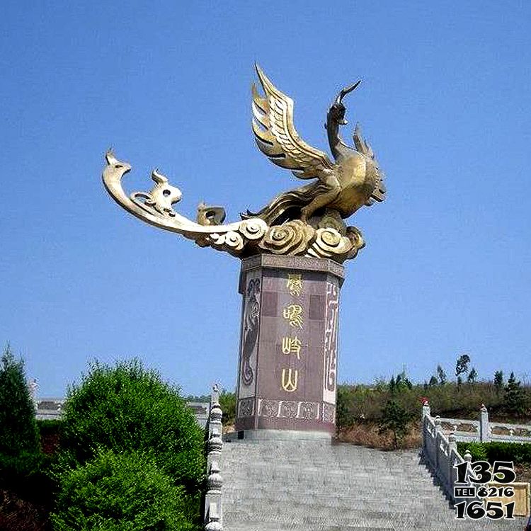 凤凰雕塑-广场不锈钢浮雕飞翔的凤凰雕塑高清图片